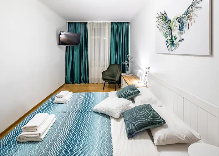 The Main Square! 2 Separated Bedrooms, Balcony *