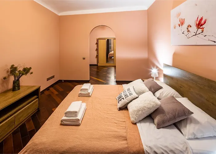 Διαμέρισμα The Main Square! 2 Separated Bedrooms, Balcony *