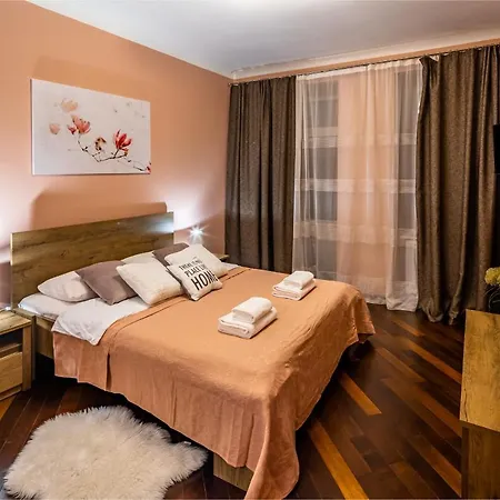 דירה The Main Square! 2 Separated Bedrooms, Balcony