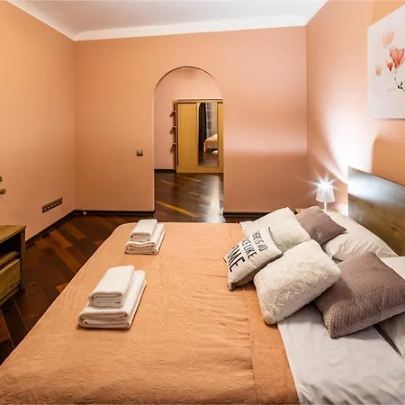 Apartmán The Main Square! 2 Separated Bedrooms, Balcony *