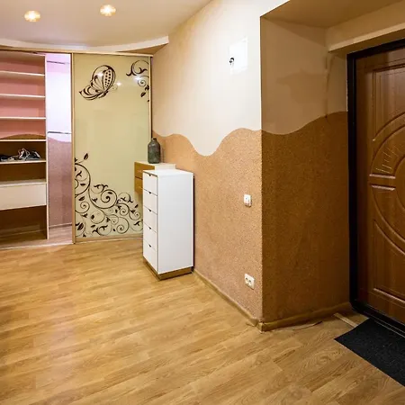 Apartament The Main Square! 2 Separated Bedrooms, Balcony Lwów