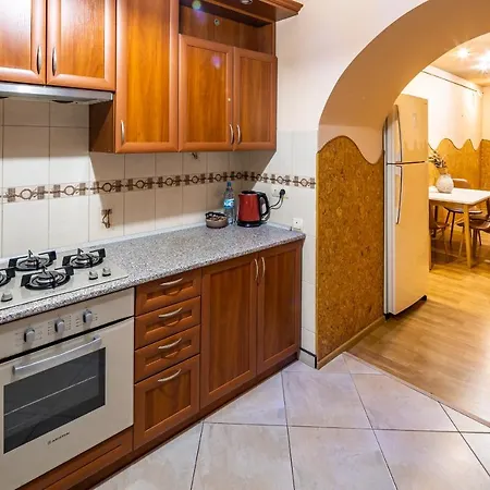 Apartment The Main Square! 2 Separated Bedrooms, Balcony *