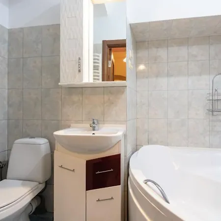 The Main Square! 2 Separated Bedrooms, Balcony